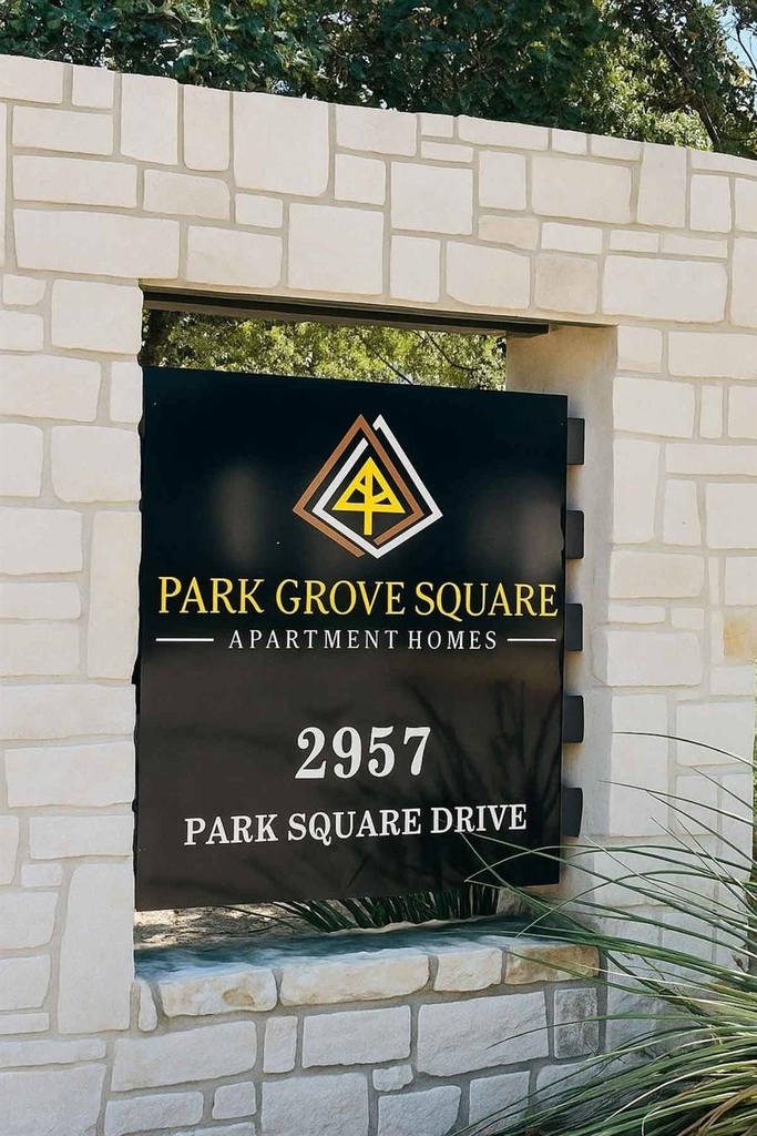 2957 Park Square Drive - Photo 0