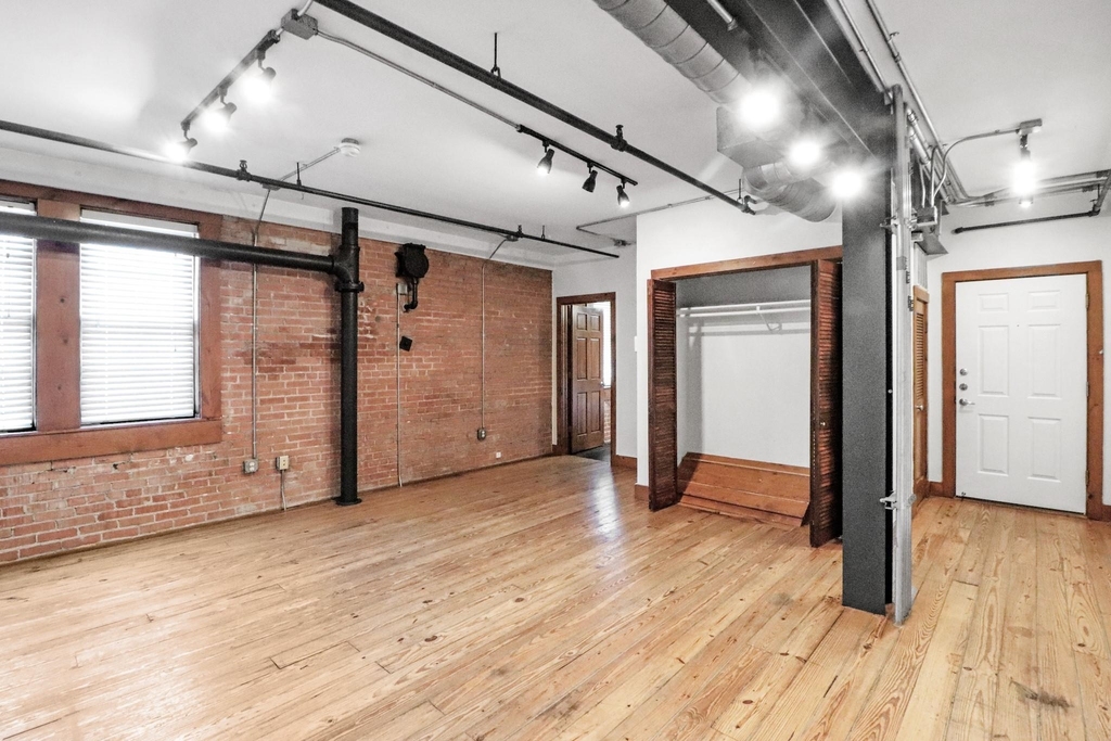 1011 Wood Street - Photo 7