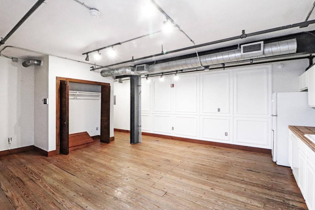 1011 Wood Street - Photo 6