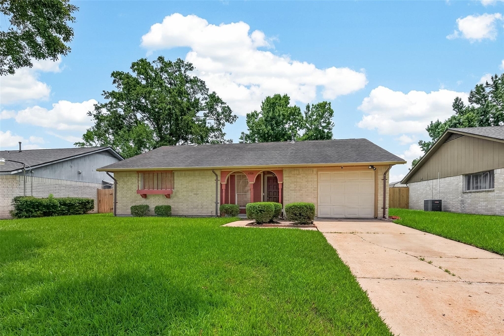 5206 Olana Drive - Photo 2