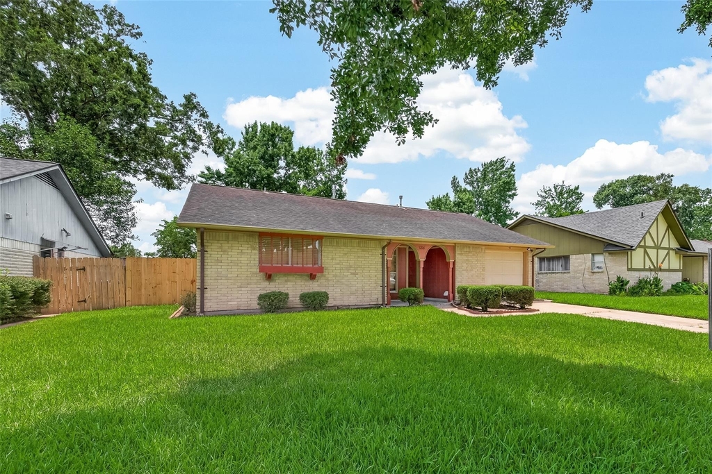 5206 Olana Drive - Photo 1