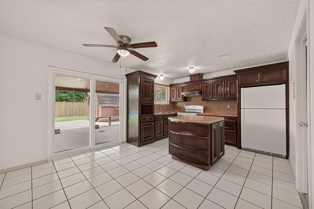 5206 Olana Drive - Photo 6