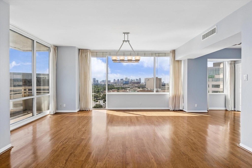 15 Greenway Plaza - Photo 1