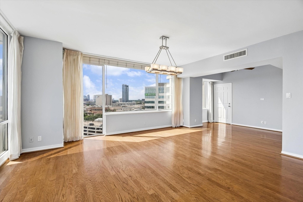 15 Greenway Plaza - Photo 4