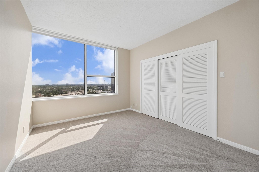15 Greenway Plaza - Photo 23