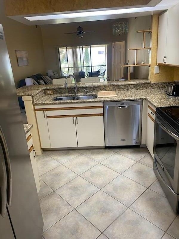 1041 Country Club Drive - Photo 4