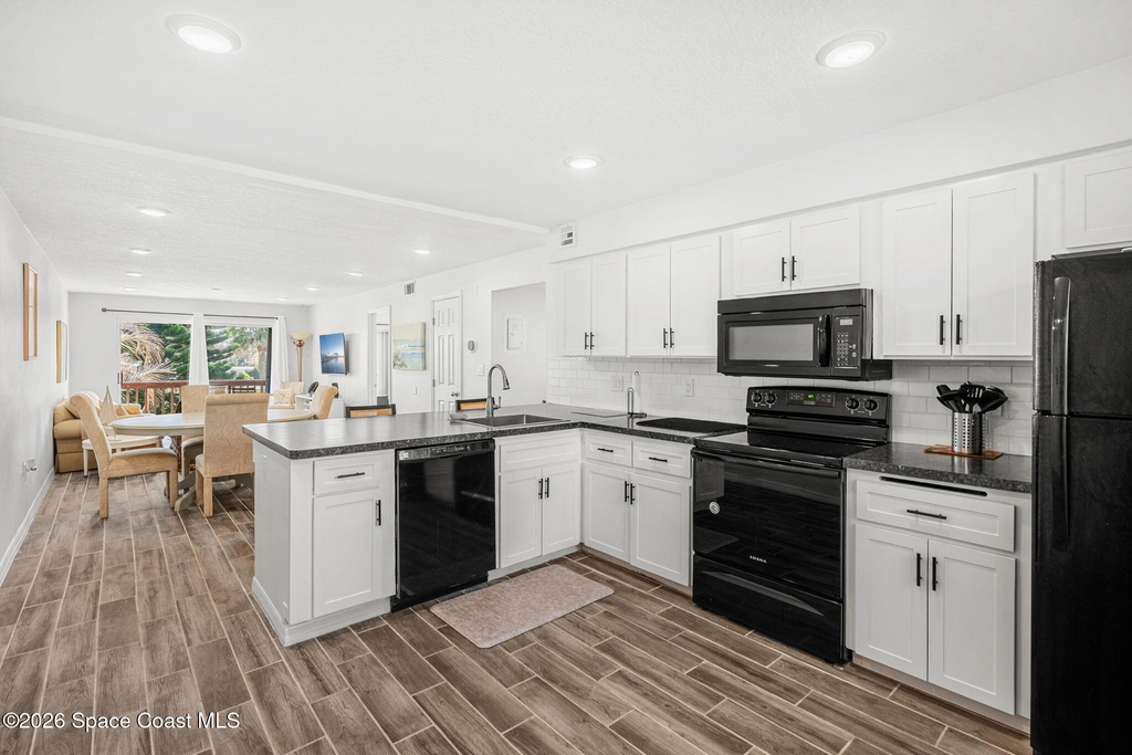 1318 S Miramar Avenue - Photo 6