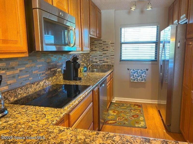 7520 Ridgewood Avenue - Photo 10