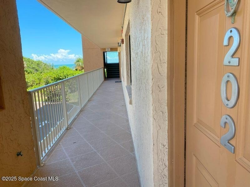 7520 Ridgewood Avenue - Photo 1