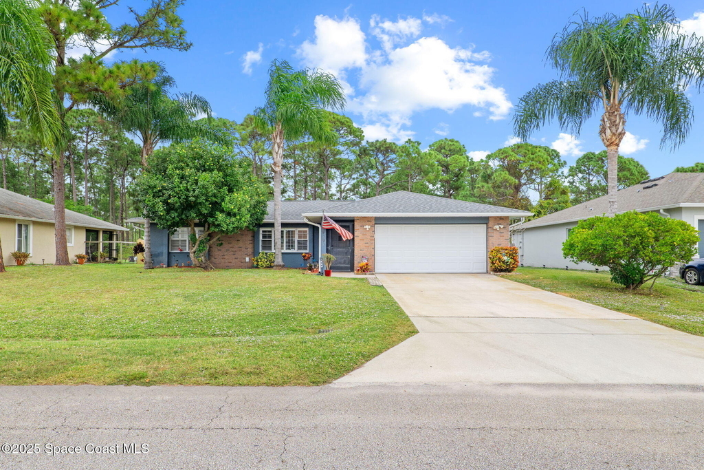 999 Emerald Road Se - Photo 1