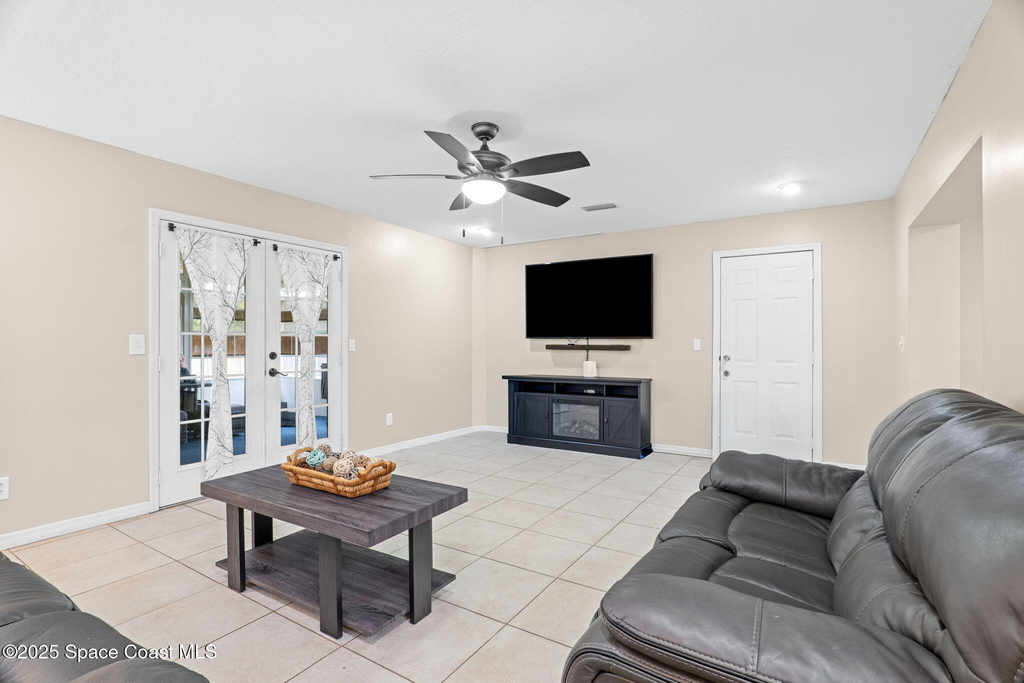999 Emerald Road Se - Photo 18