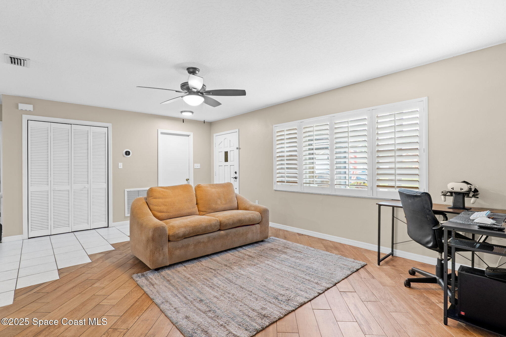 999 Emerald Road Se - Photo 4