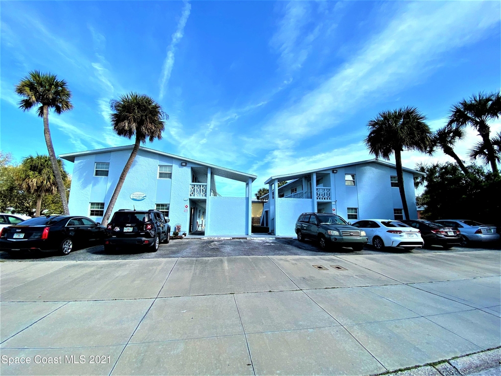 304 Buchanan Avenue - Photo 0