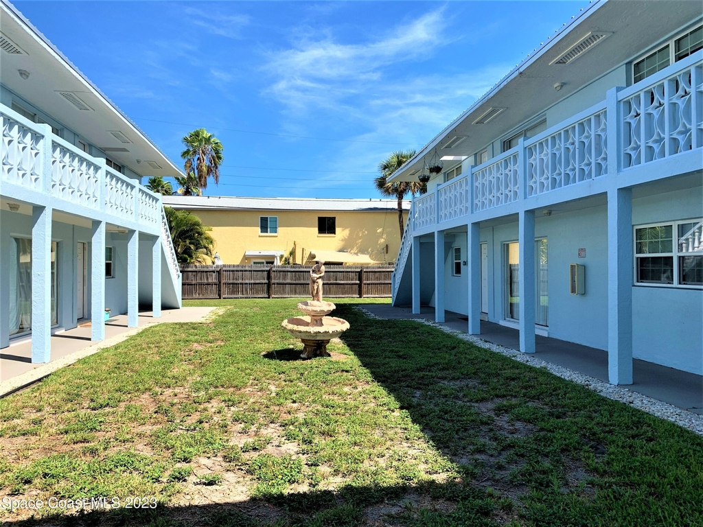 304 Buchanan Avenue - Photo 1