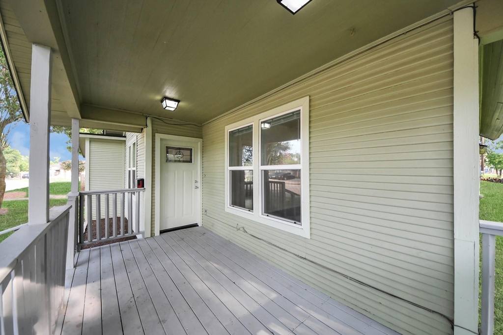 4314 6th Street - Photo 4