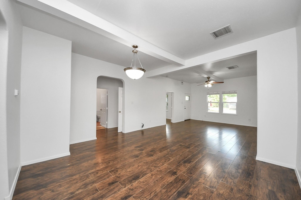 4314 6th Street - Photo 8