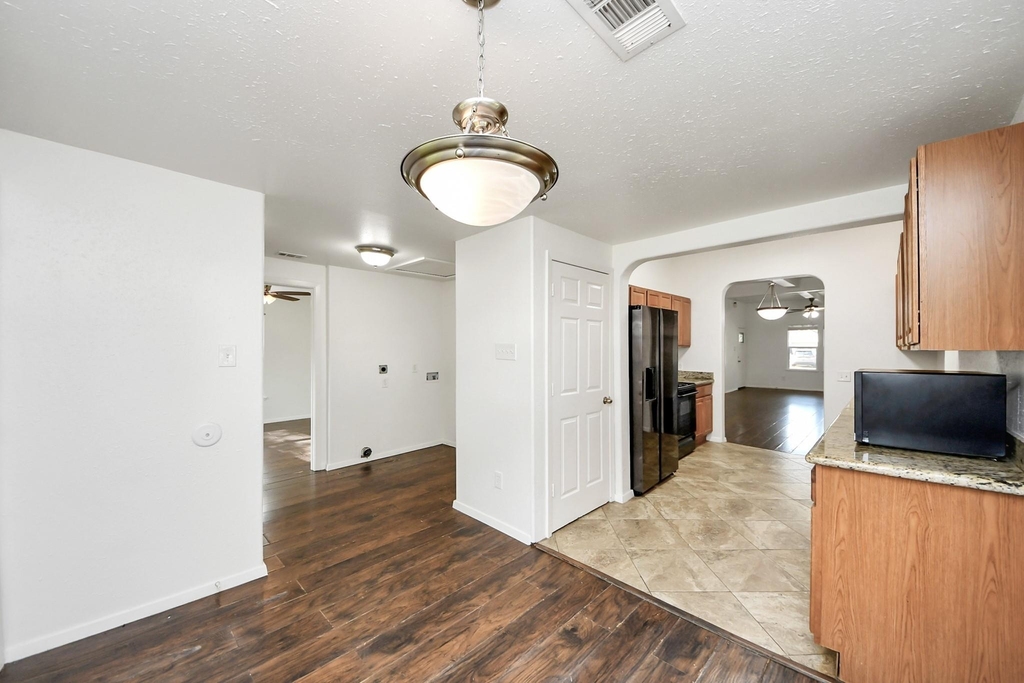 4314 6th Street - Photo 18