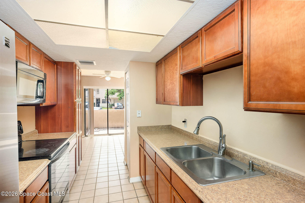 1911 Cashew Courtway - Photo 7