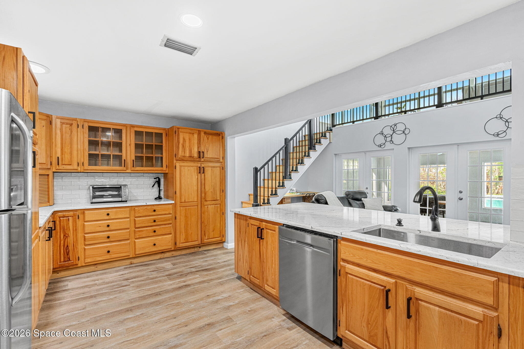 975 Oak Street - Photo 9