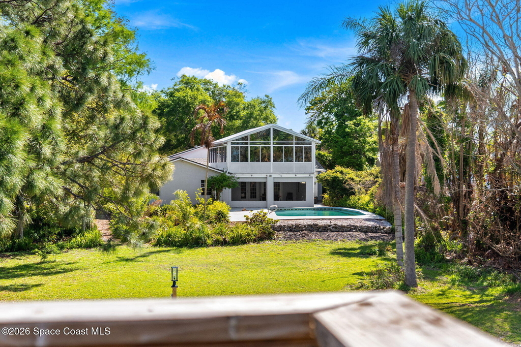 975 Oak Street - Photo 0
