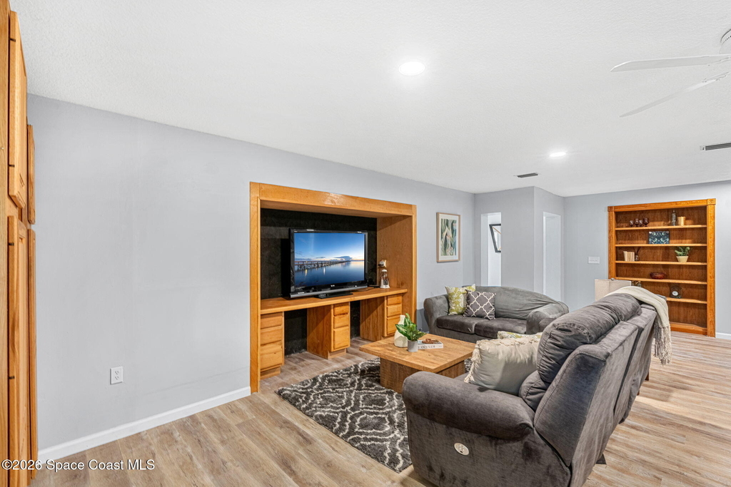 975 Oak Street - Photo 23