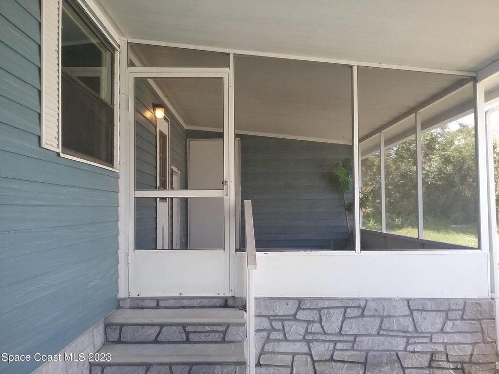 1609 Ridge Drive - Photo 4