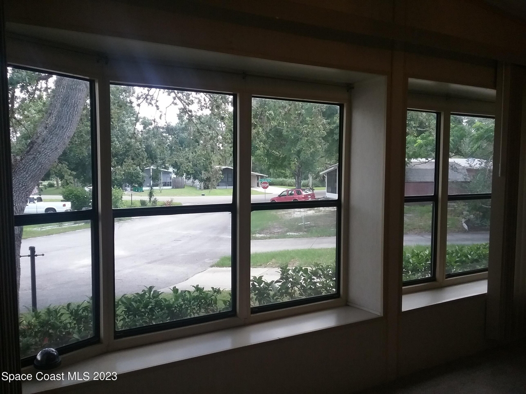 1609 Ridge Drive - Photo 7