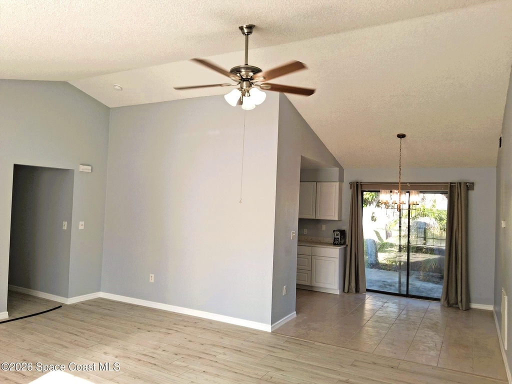 426 Jupiter Boulevard Nw - Photo 0
