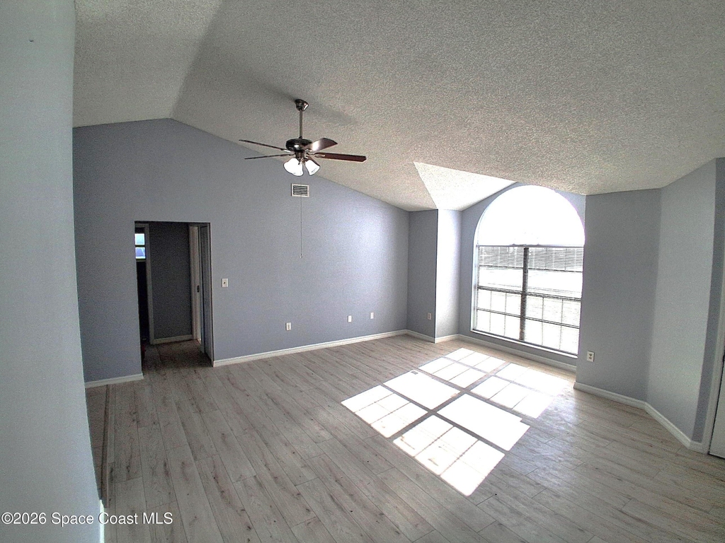 426 Jupiter Boulevard Nw - Photo 4