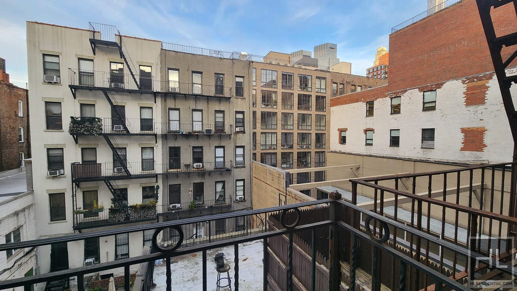 West 53 Street - Photo 7