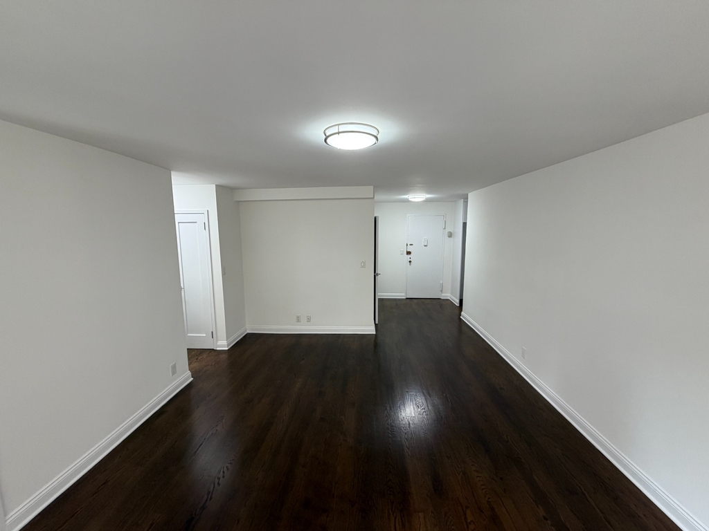 East 56th Street - Photo 3