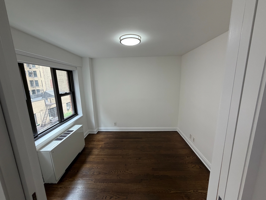 East 56th Street - Photo 0