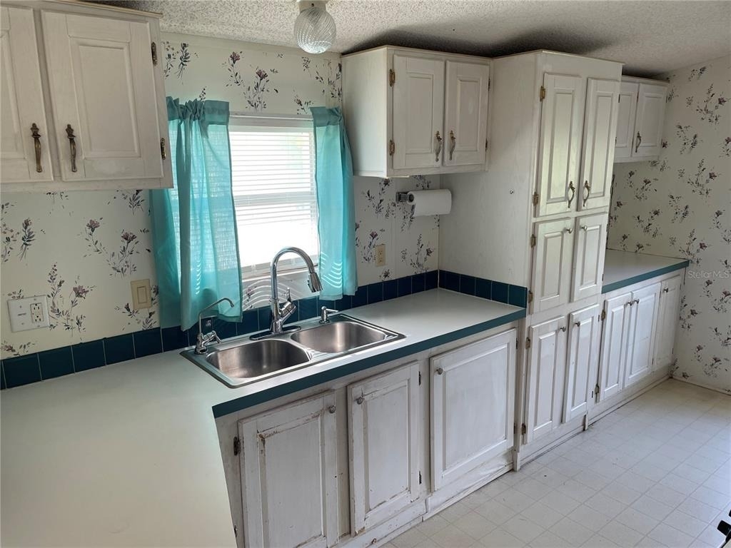 8929 Honeywell Road - Photo 5