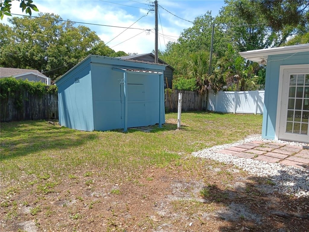 7980 52nd Street N - Photo 10