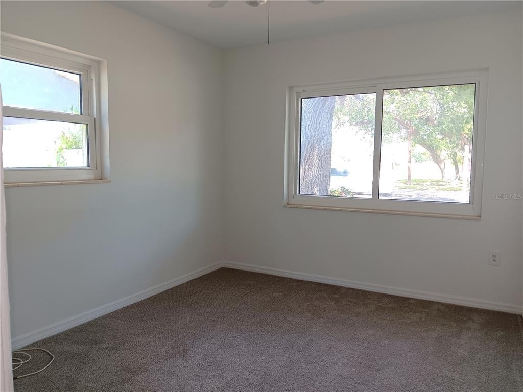 7980 52nd Street N - Photo 22