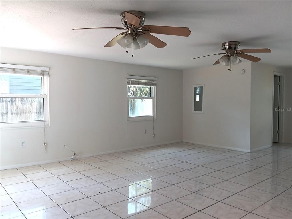 7980 52nd Street N - Photo 14