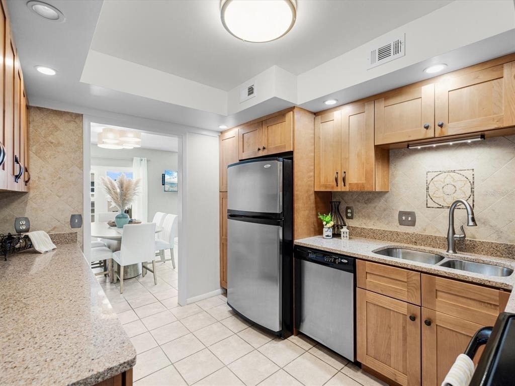 17400 Gulf Boulevard - Photo 7