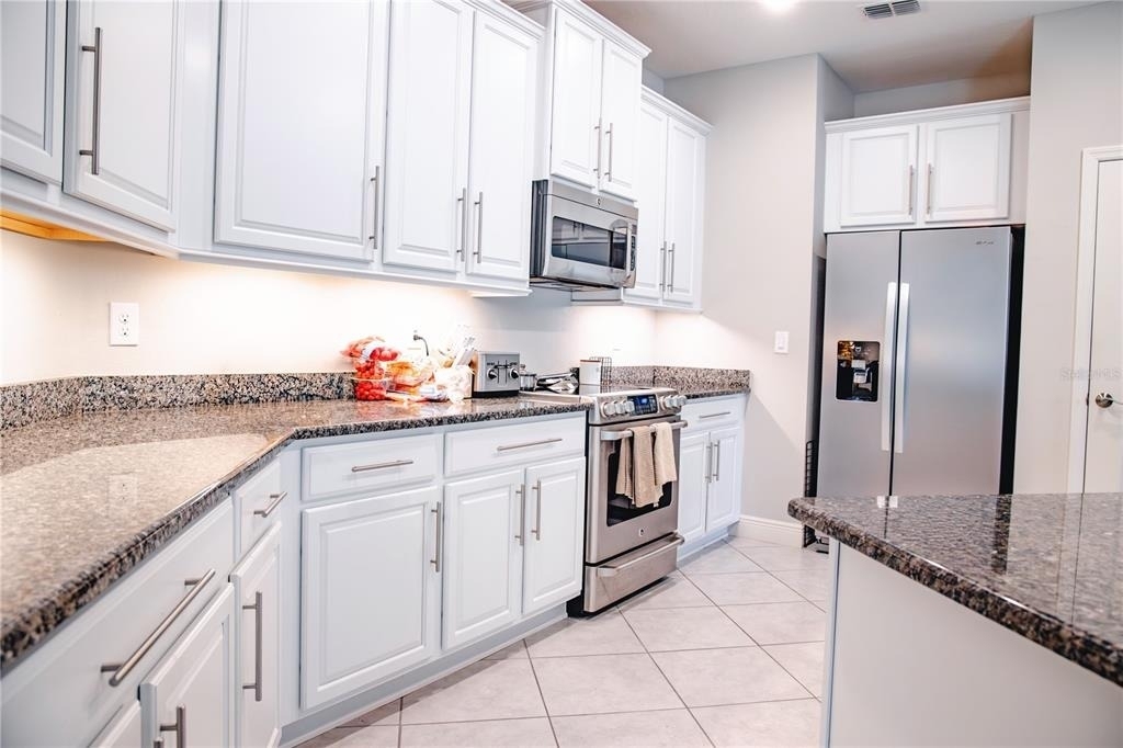 10452 Laguna Plains Drive - Photo 14