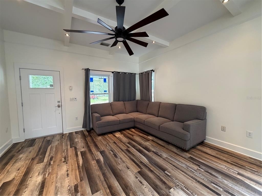 1204 E Ellicott Street - Photo 8