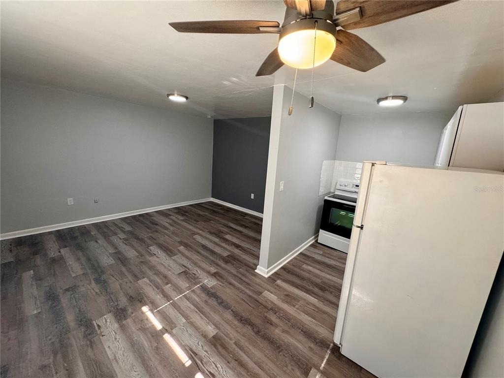 2318 4th Street S - Photo 3