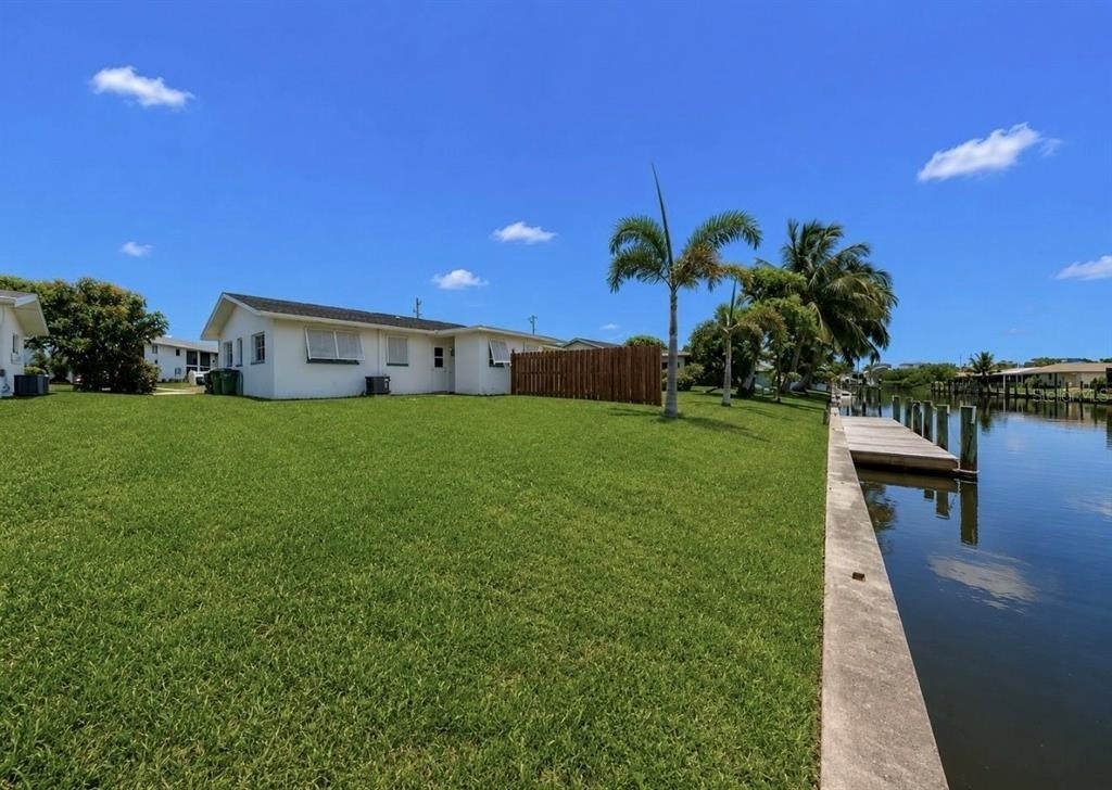 4933 Victoria Drive - Photo 18
