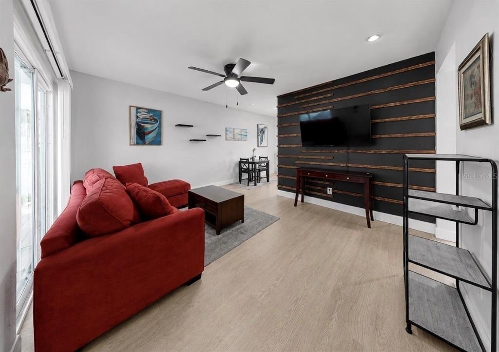 4933 Victoria Drive - Photo 9