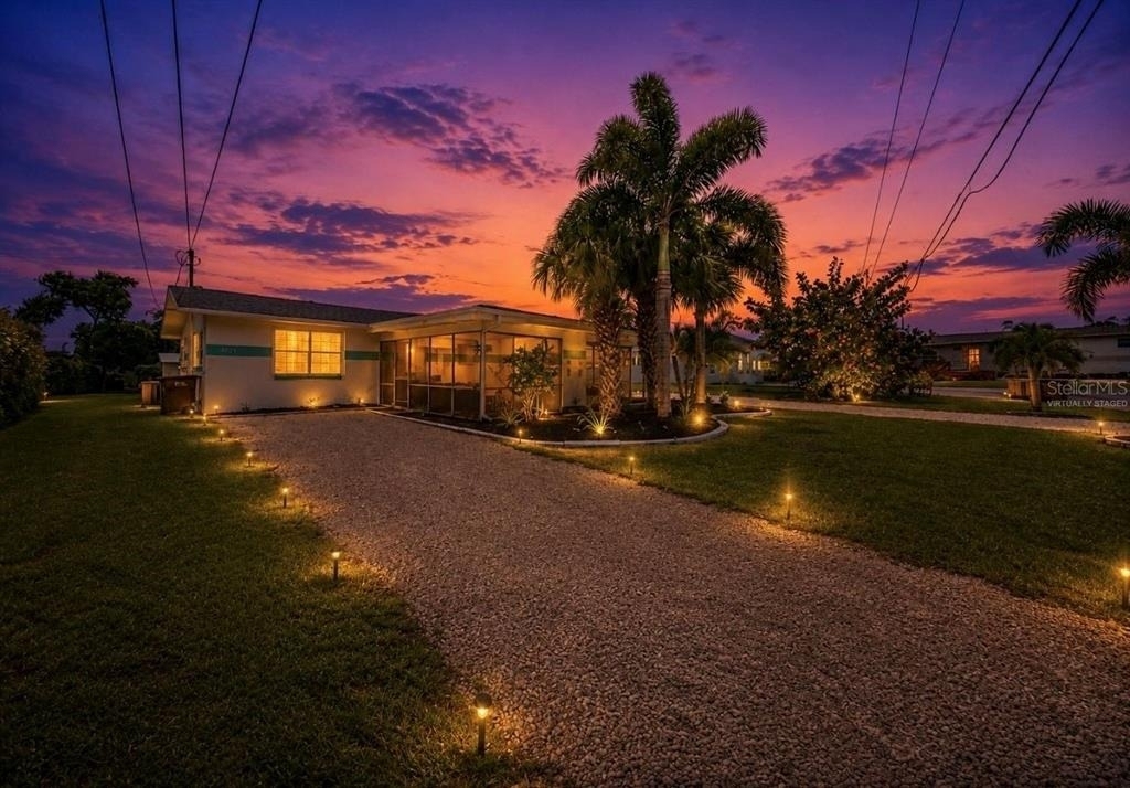 4931 Victoria Drive - Photo 3