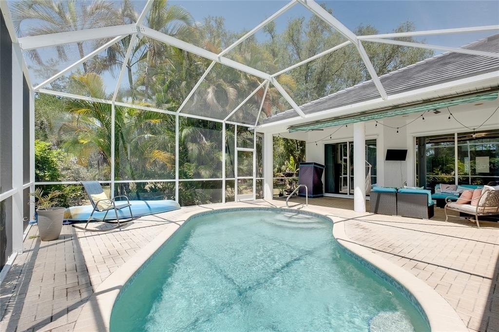 360 Cedarbrook Court - Photo 17