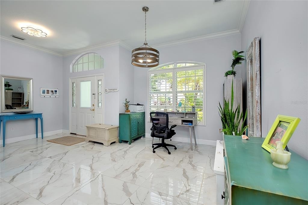 360 Cedarbrook Court - Photo 2