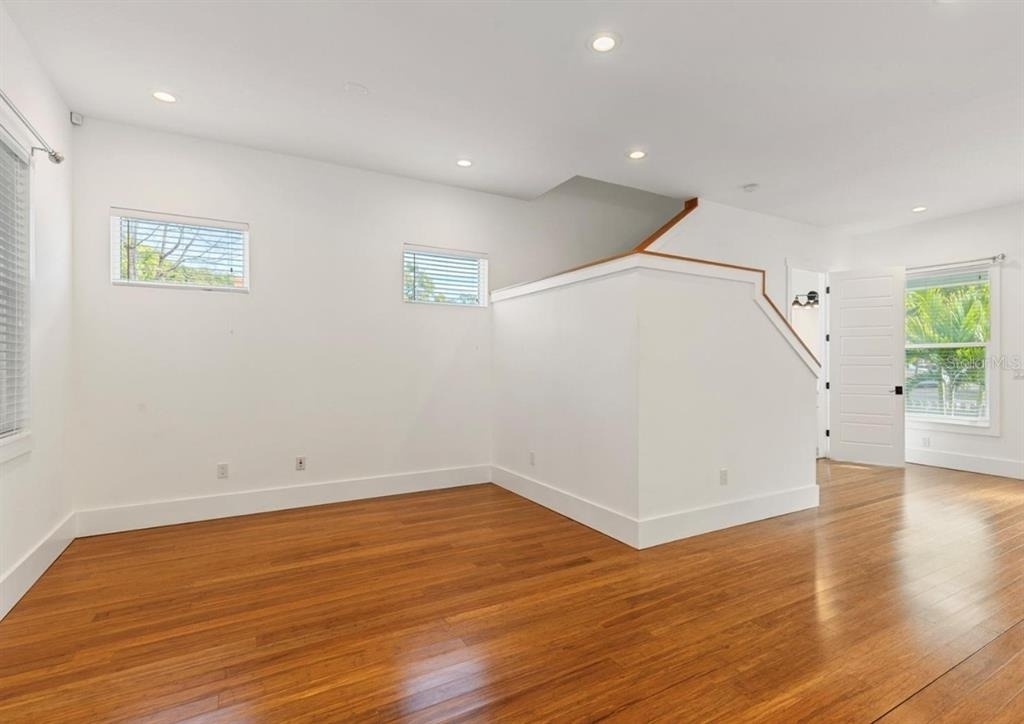 214 E Floribraska Avenue - Photo 13
