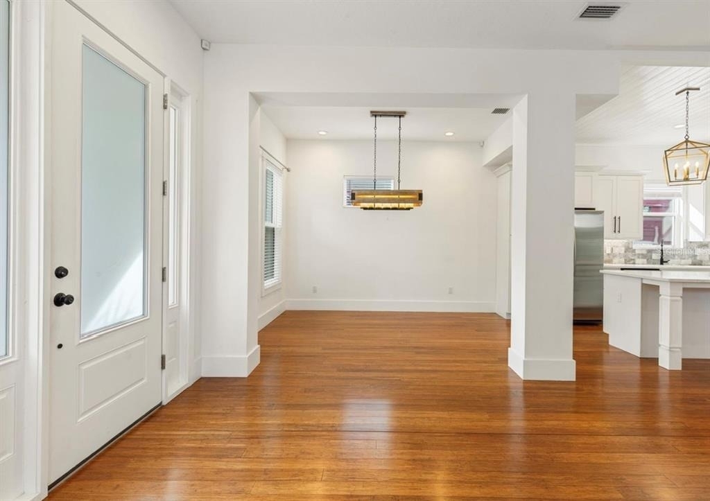 214 E Floribraska Avenue - Photo 3