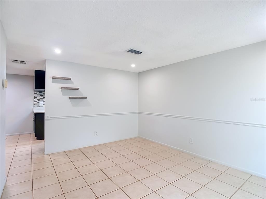 7916 Woodgrove Circle - Photo 3