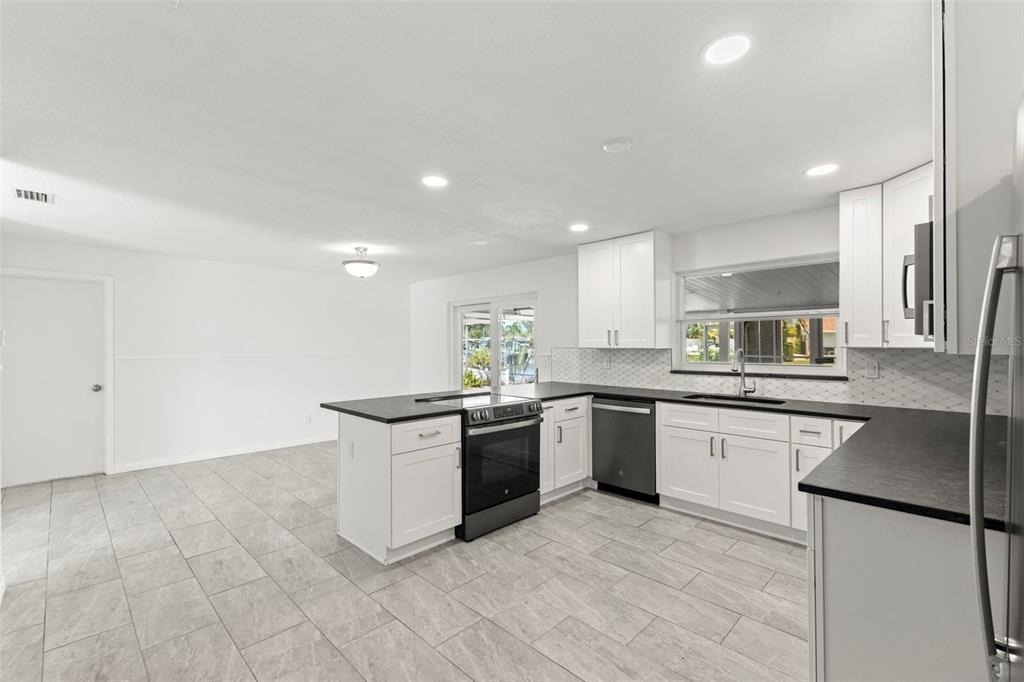 4960 Dover Street Ne - Photo 8