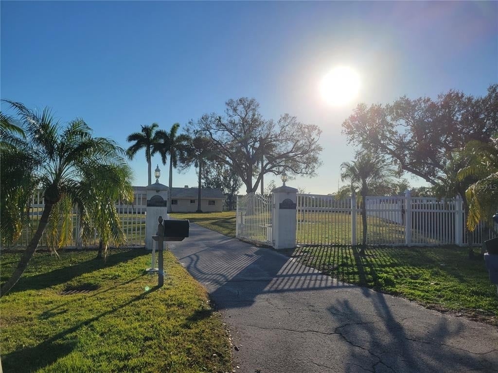 1730 Robinhood Lane - Photo 35